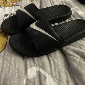 Nike black mens sandals size 11